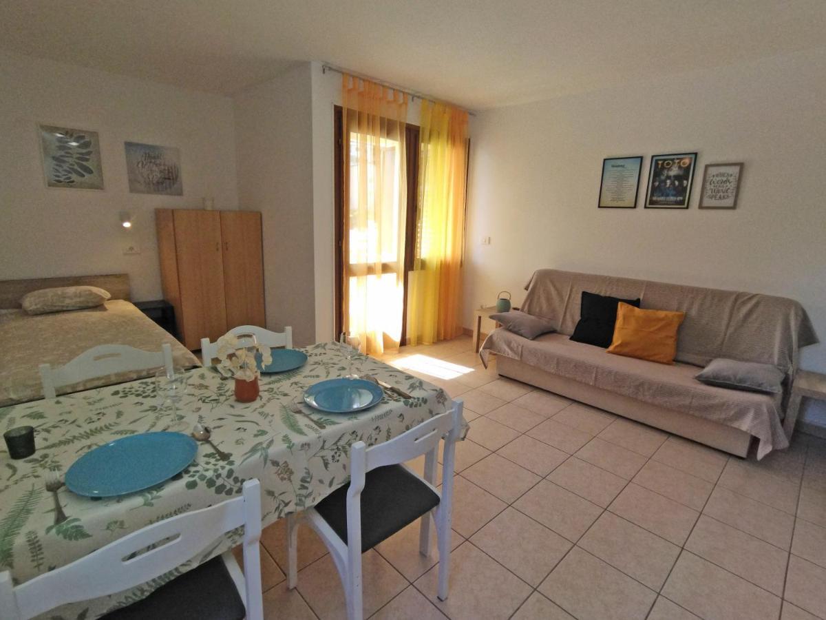 Apartment Rosanna - Intermezzo In Center Of ラバック エクステリア 写真
